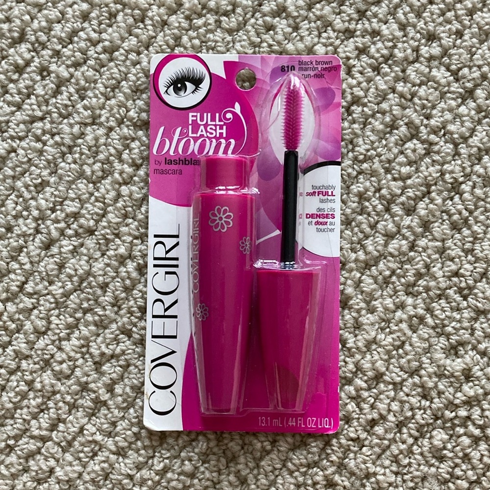 NEW Covergirl Full Lash Bloom Lashblast Mascara 810 Black Brown NIB